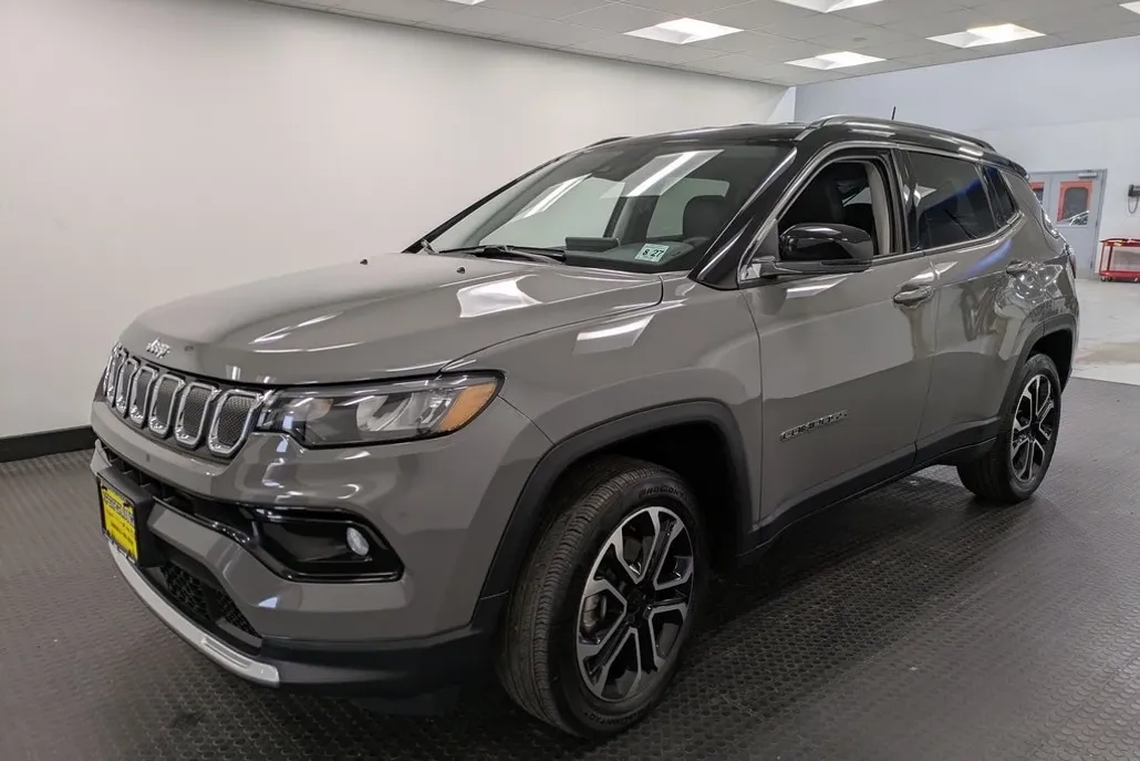2022 Jeep Compass Limited photo 1