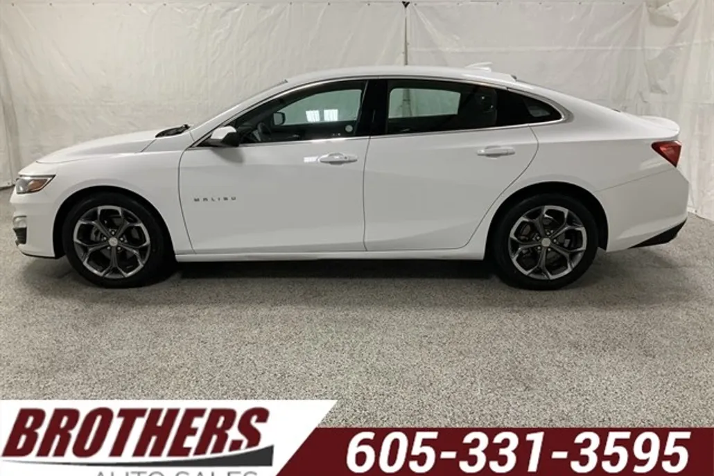 2023 Chevrolet Malibu 1LT photo 1