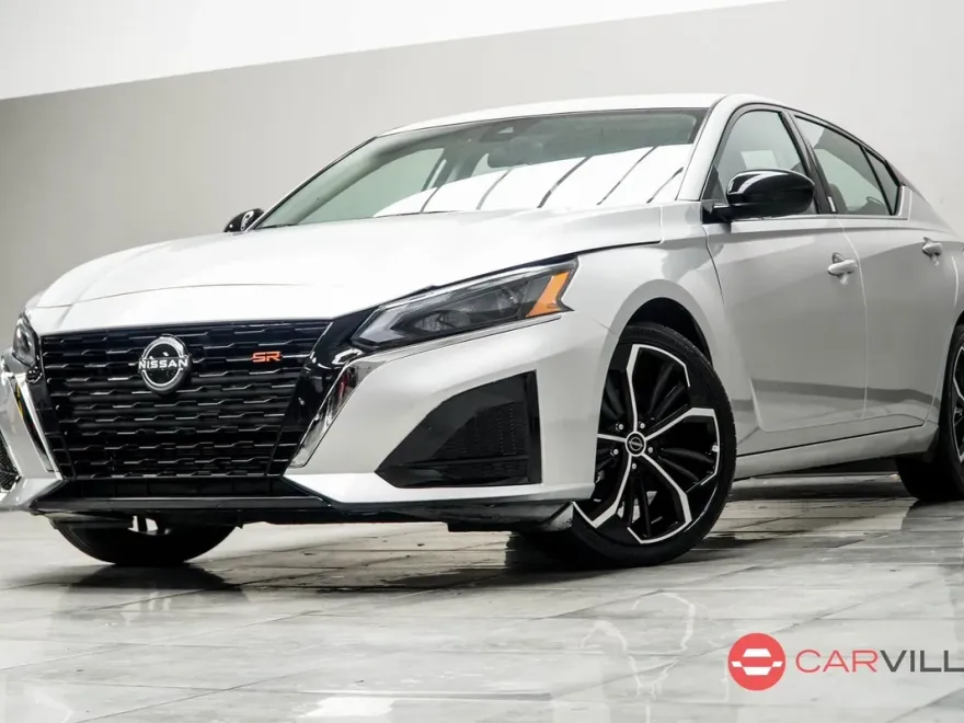 2024 Nissan Altima 2.5 SR photo 1
