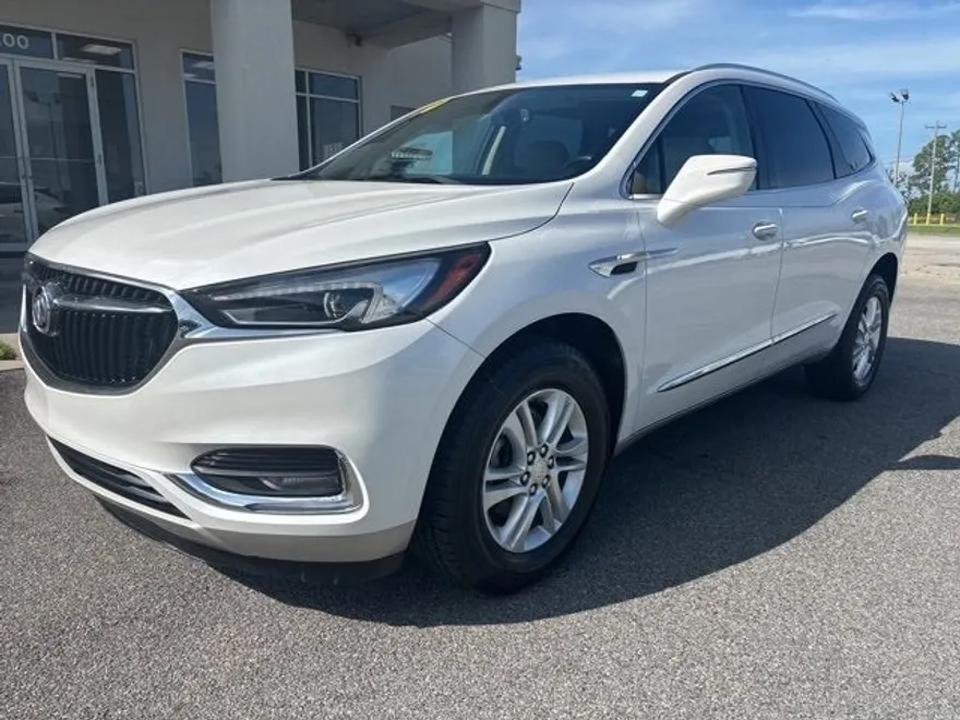 2020 Buick Enclave Essence photo 1