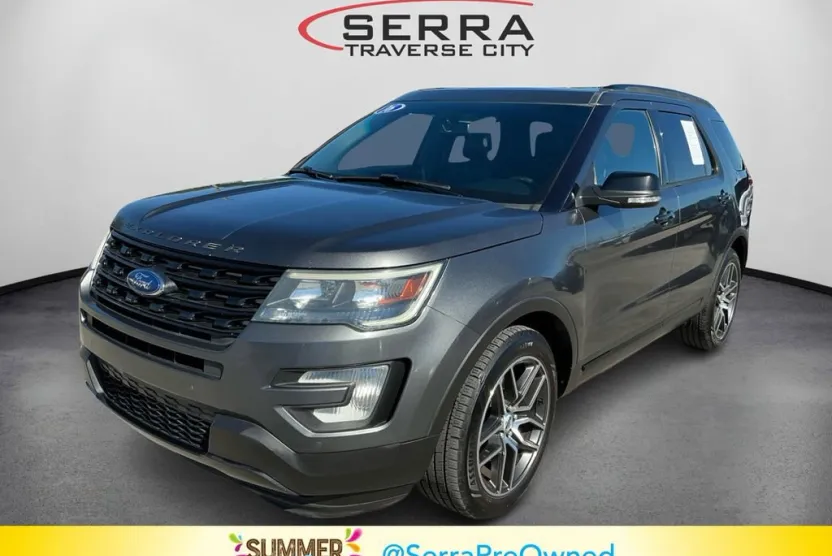 2016 Ford Explorer Sport photo 1