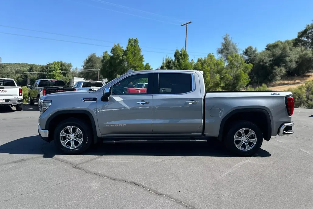 2023 Gmc Sierra 1500 SLT photo 1