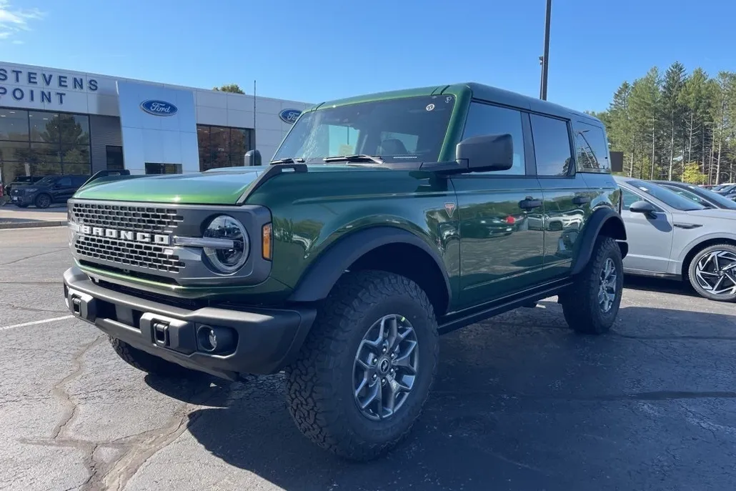2025 Ford Bronco Badlands photo 1