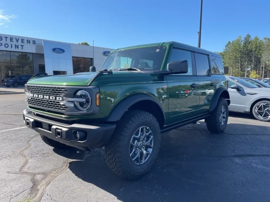 2025 Ford Bronco Badlands photo 1