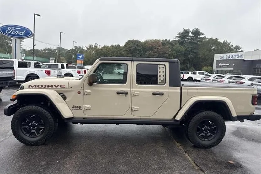 2022 Jeep Gladiator Mojave photo 1