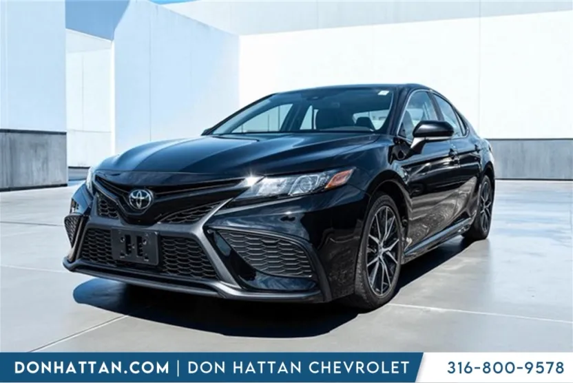 2023 Toyota Camry SE photo 1