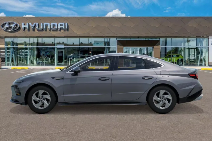 2026 Hyundai Sonata SE photo 1