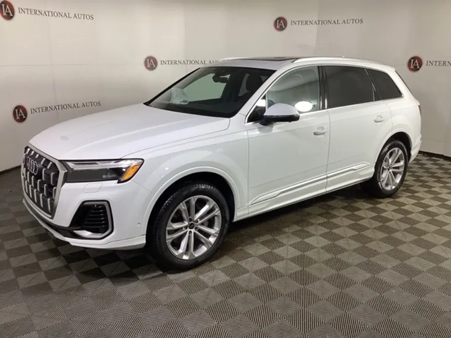 2025 Audi Q7 55 Premium photo 1