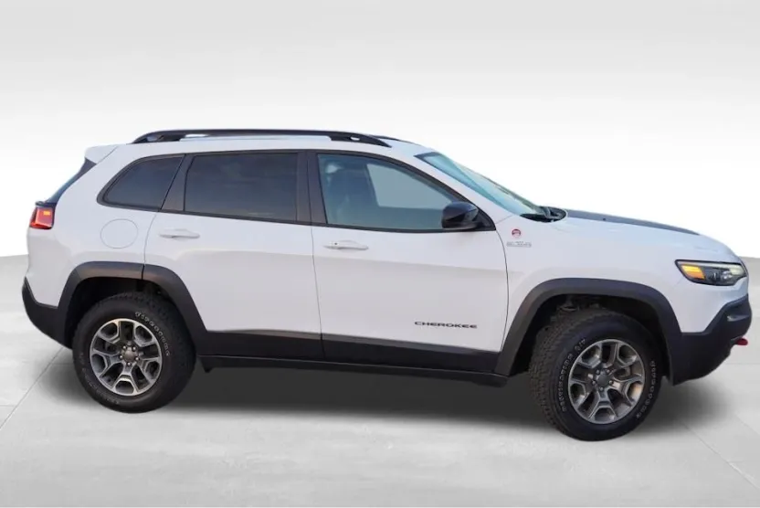 2022 Jeep Cherokee Trailhawk photo 1