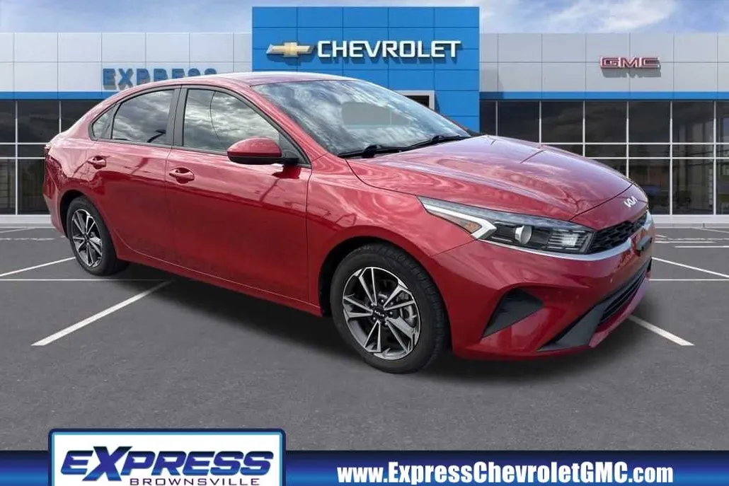 2022 Kia Forte LXS photo 1