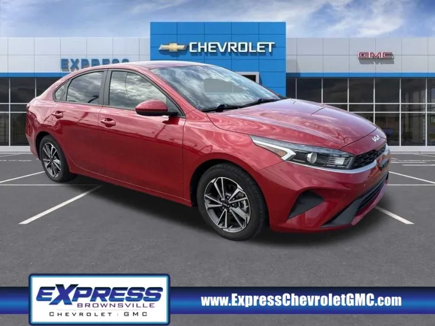 2022 Kia Forte LXS photo 1