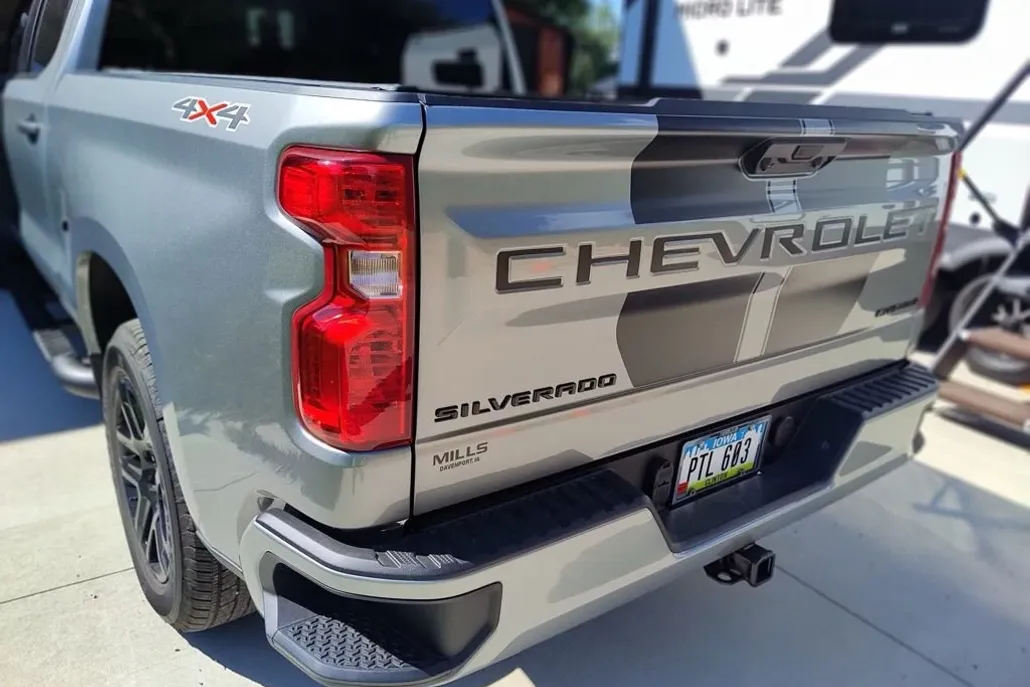 2025 Chevrolet Silverado 1500 Custom photo 1