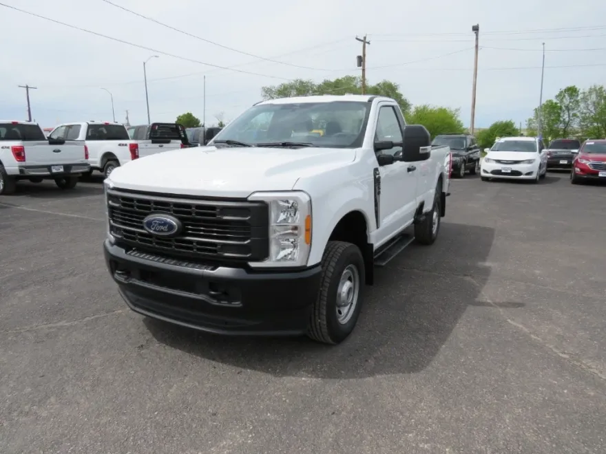 2023 Ford F-250 XL photo 1