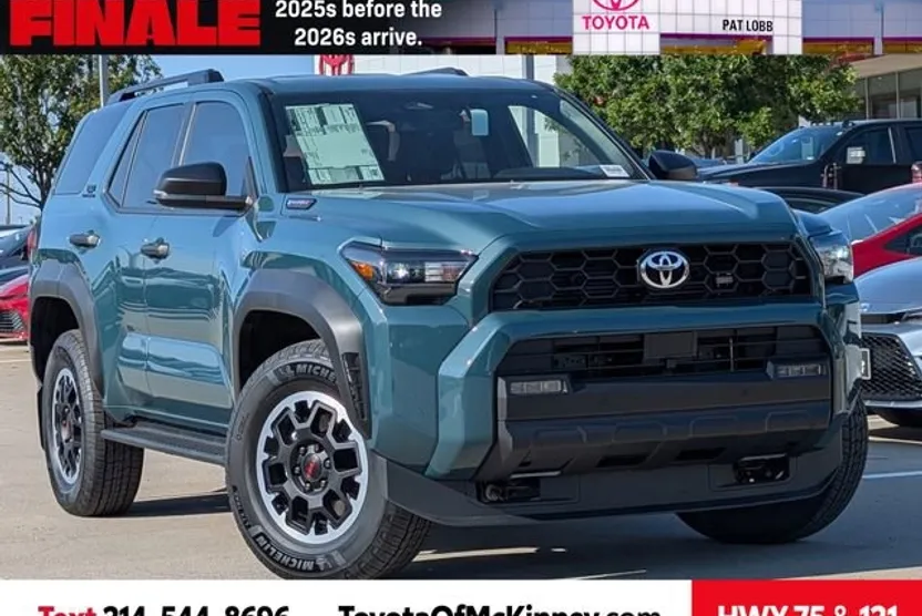 2025 Toyota 4Runner TRD Off-Road photo 1