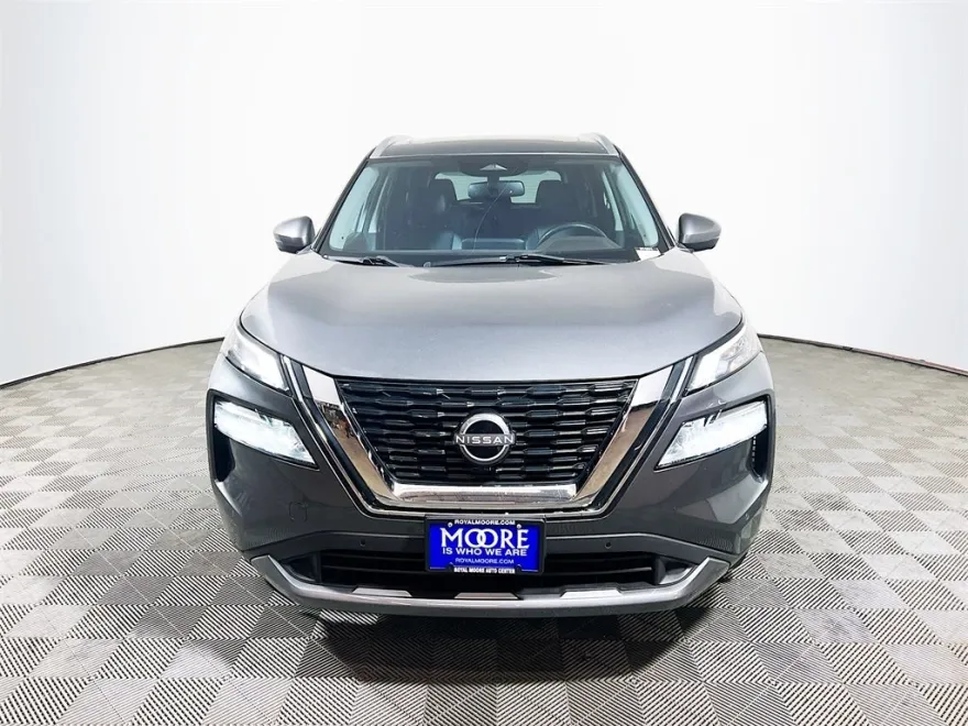 2023 Nissan Rogue SL photo 1