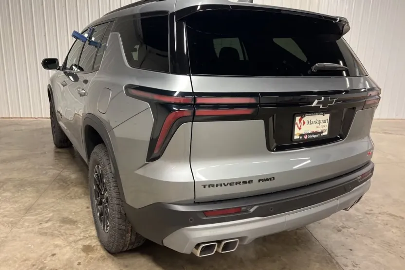2026 Chevrolet Traverse Z71 photo 1