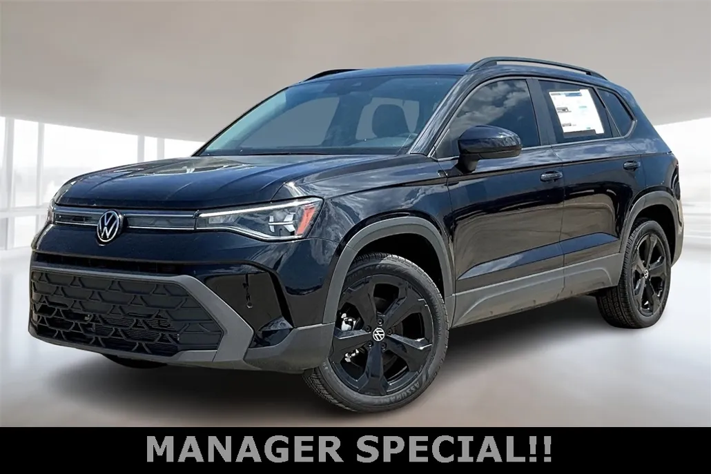 2025 Volkswagen Taos SE photo 1