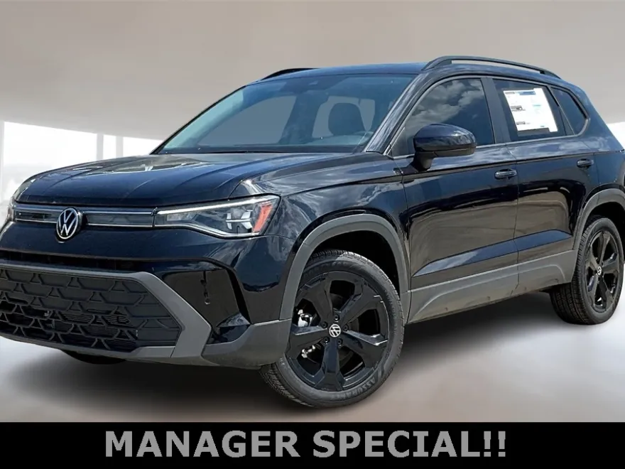 2025 Volkswagen Taos SE photo 1