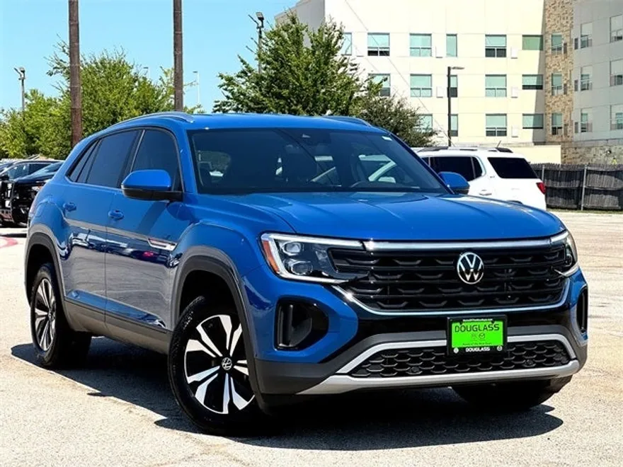 2025 Volkswagen Atlas Cross Sport SE photo 1