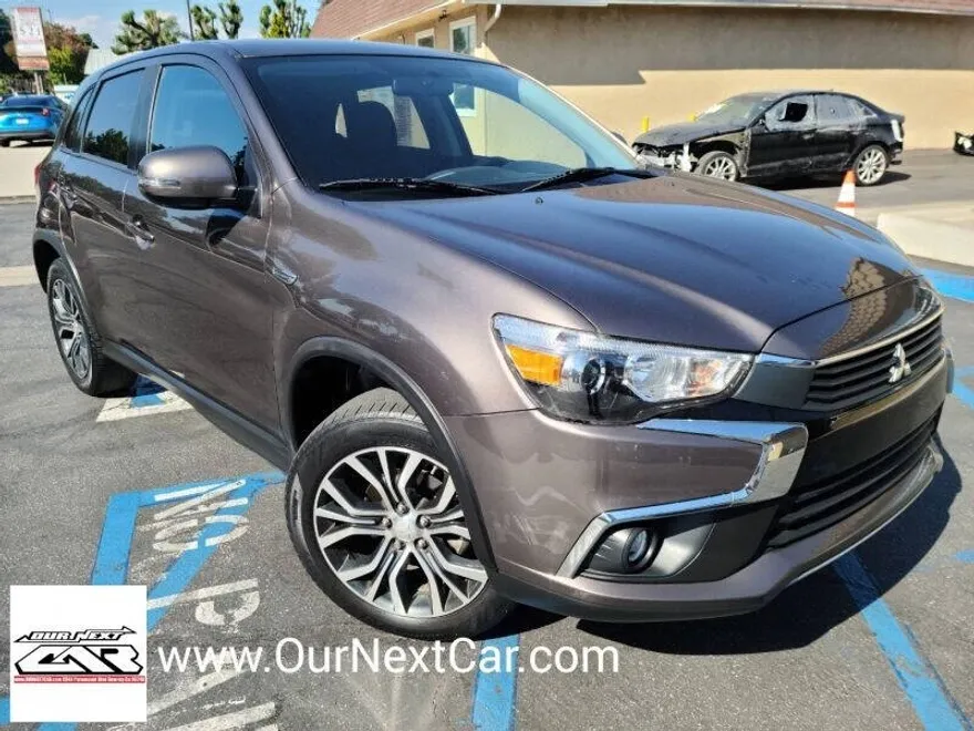 2017 Mitsubishi Outlander Sport ES photo 1