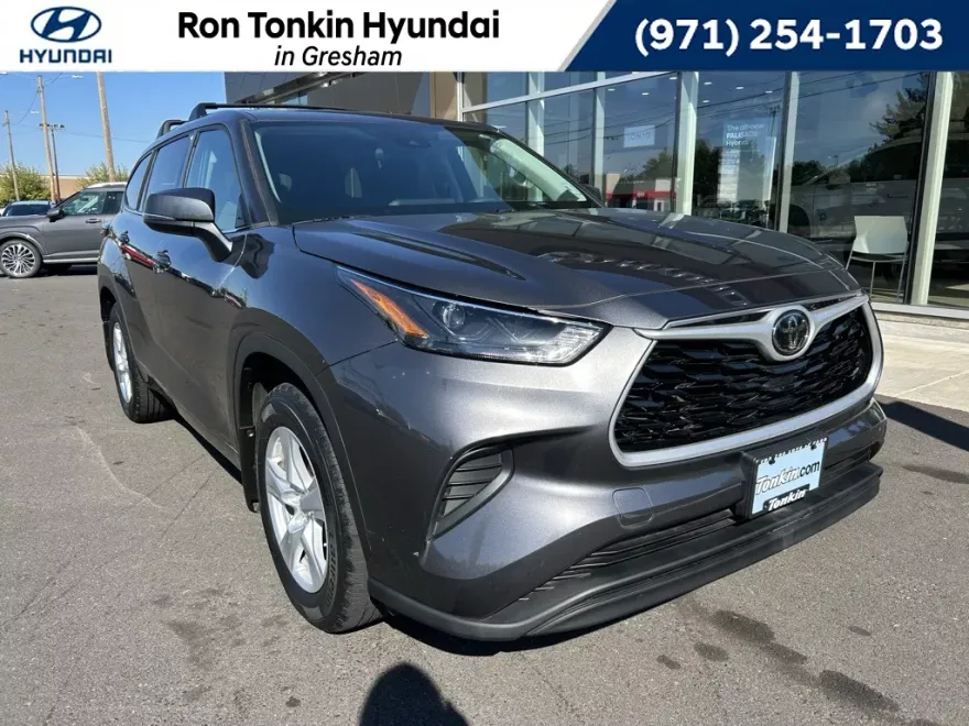 2022 Toyota Highlander L photo 1