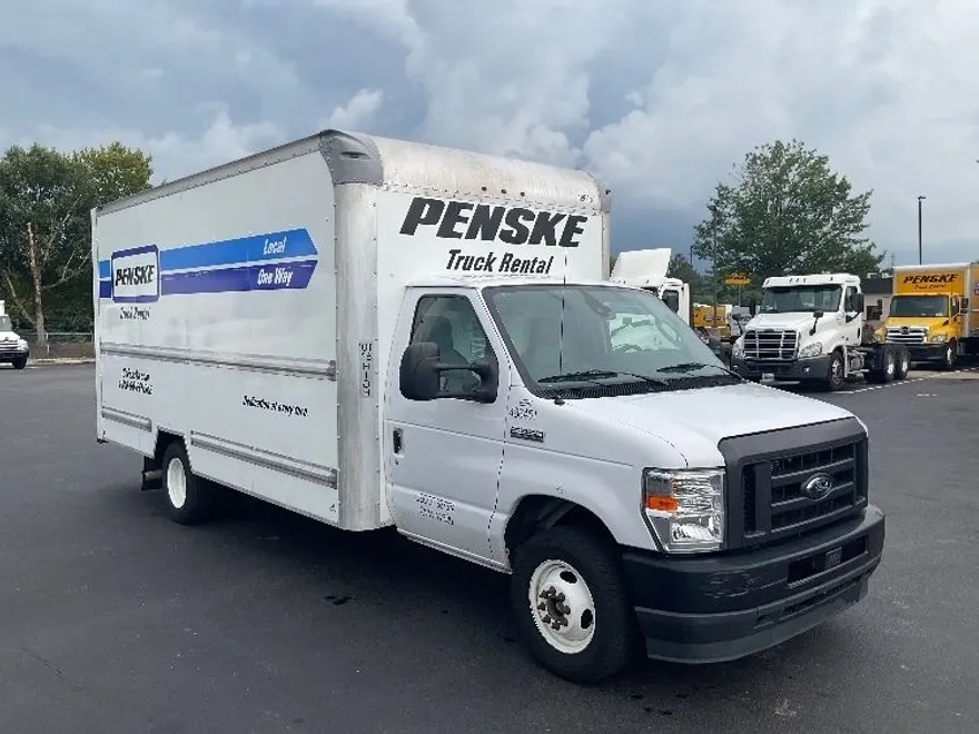 2022 Ford E-350 photo 1