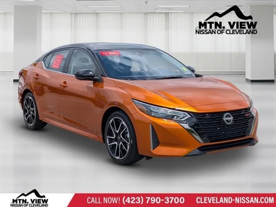 2024 Nissan Sentra SR photo 1
