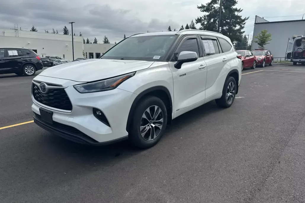 2021 Toyota Highlander Hybrid XLE photo 1