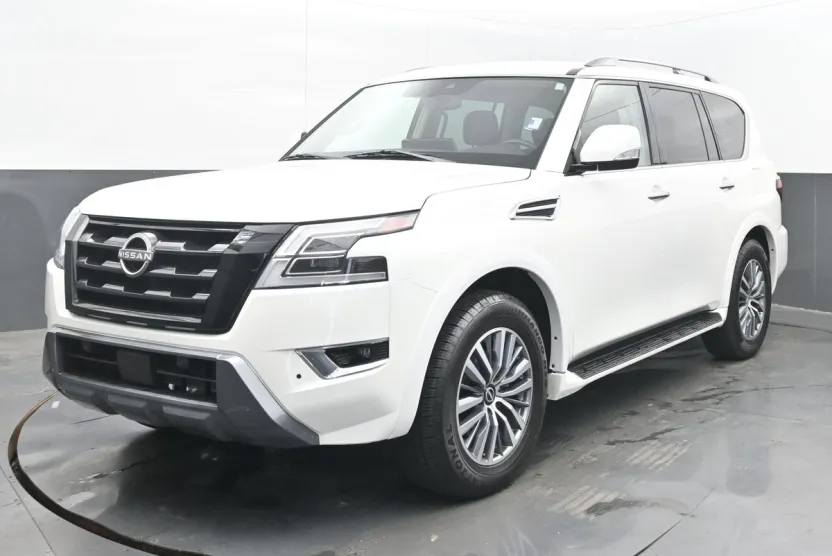 2022 Nissan Armada SV photo 1