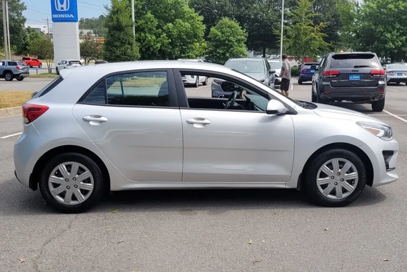 2023 Kia Rio S photo 1