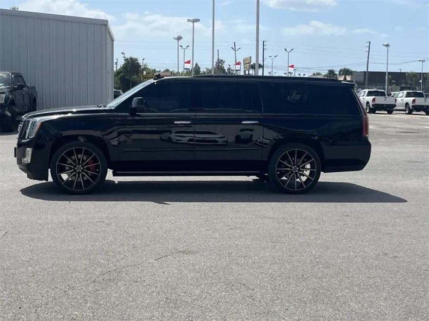 2020 Cadillac Escalade ESV Platinum photo 1
