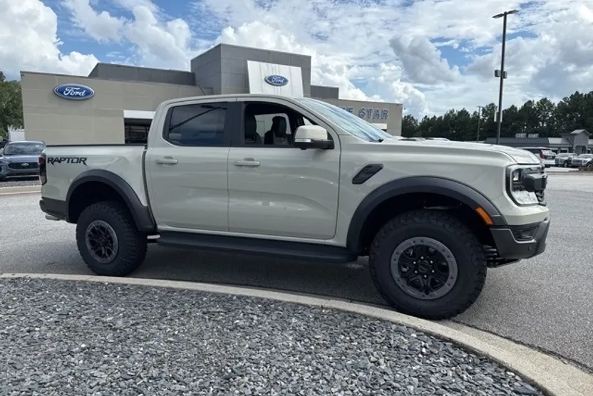 2025 Ford Ranger Raptor photo 1