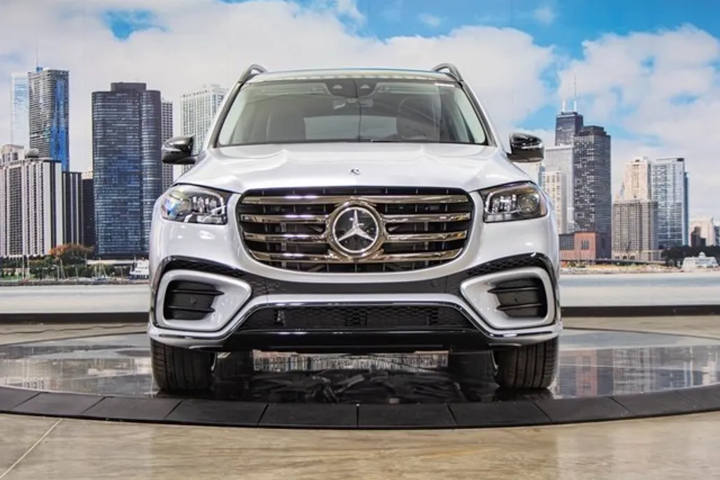 2026 Mercedes Benz GLS 450 4MATIC photo 1