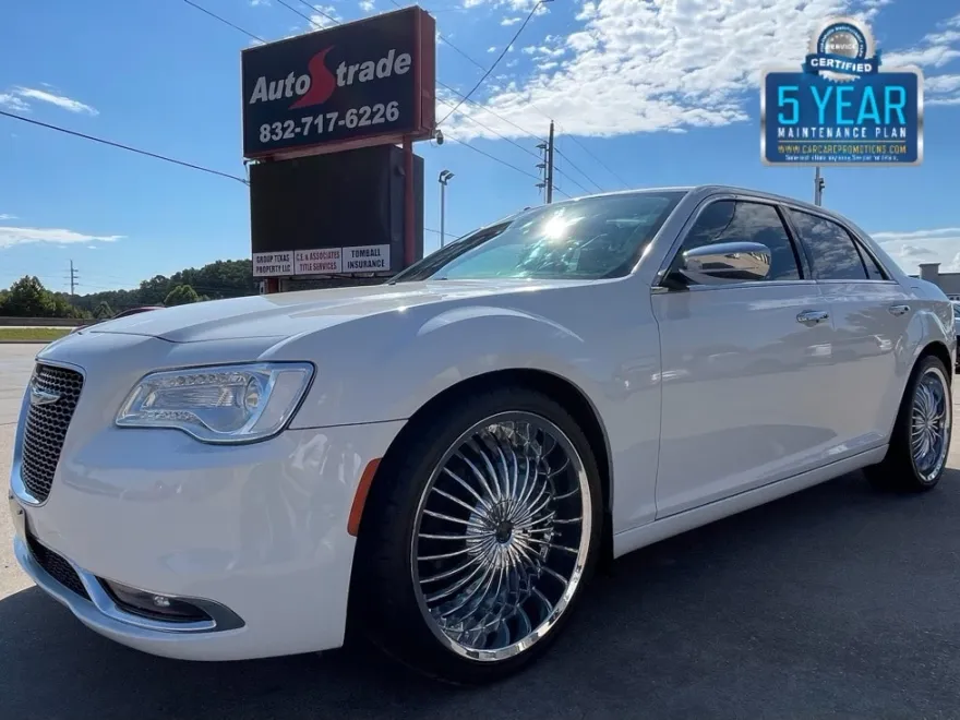 2017 Chrysler 300 C Base photo 1
