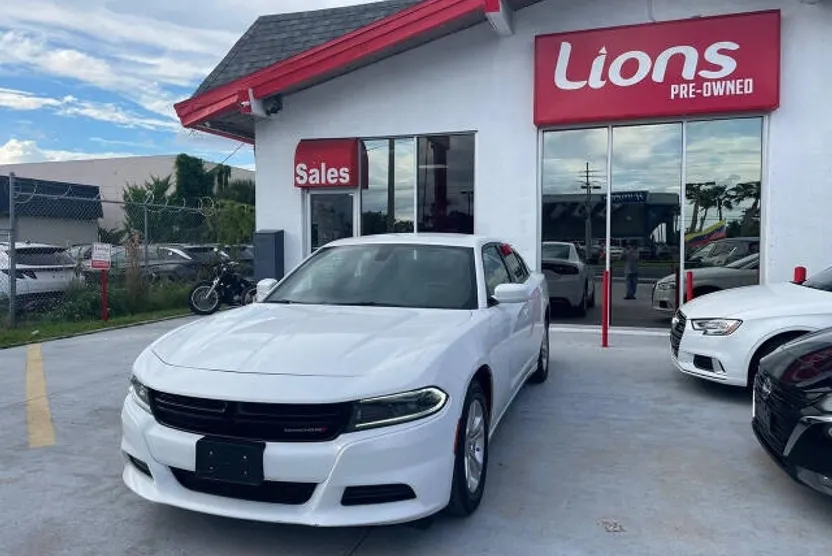 2022 Dodge Charger SXT photo 1