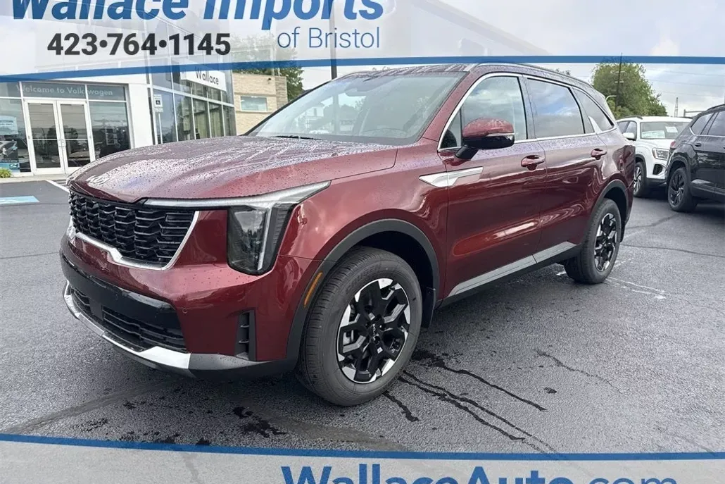 2025 Kia Sorento S photo 1