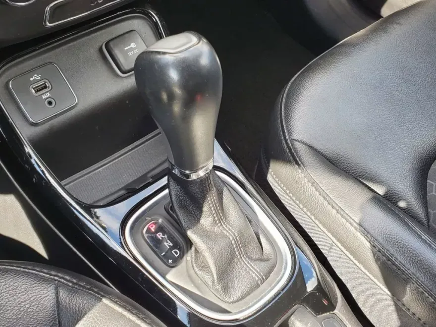 2025 Jeep Grand Cherokee L photo 1