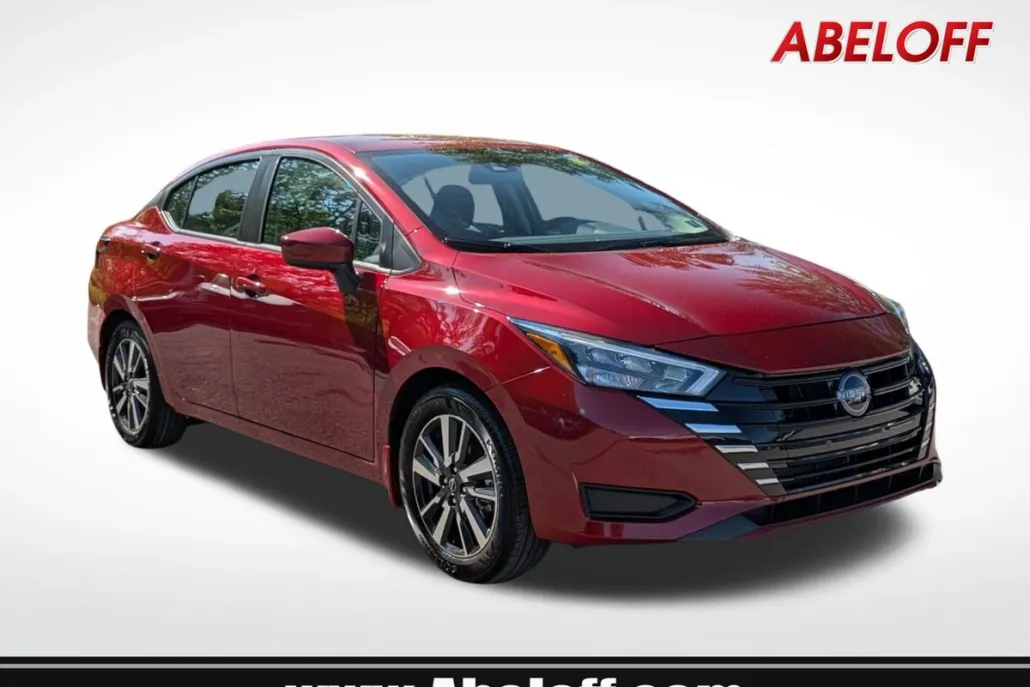 2025 Nissan Versa SV photo 1