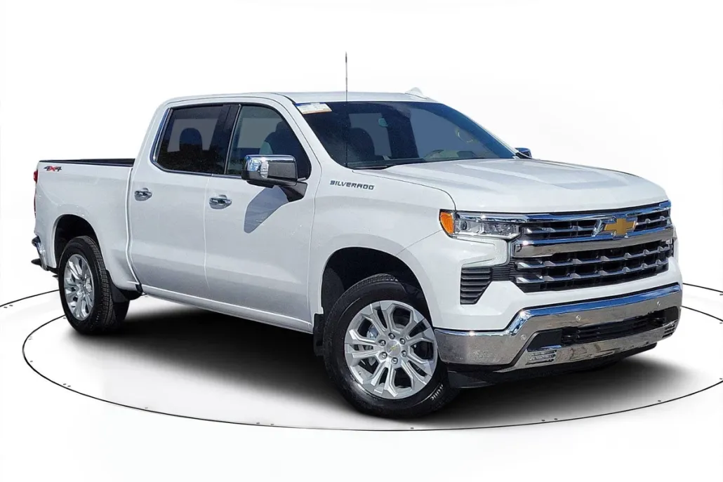 2025 Chevrolet Silverado 1500 LTZ photo 1