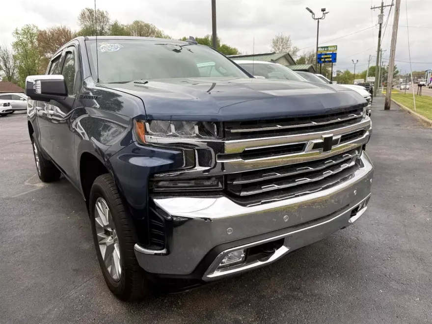 2022 Chevrolet Silverado 1500 LTZ photo 1