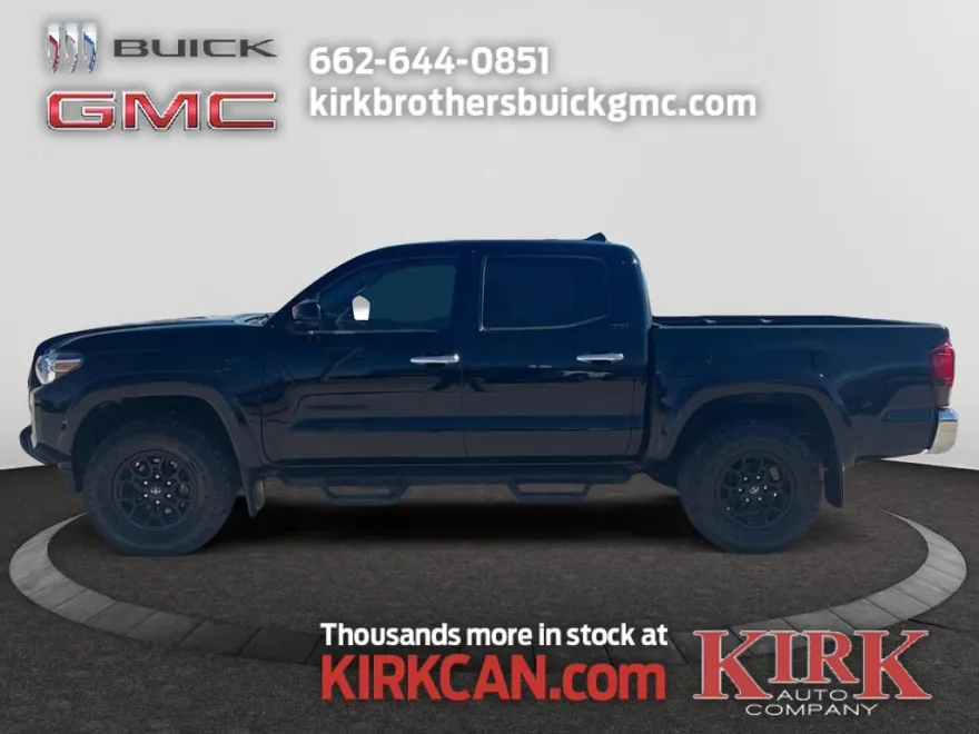 2020 Toyota Tacoma SR5 photo 1