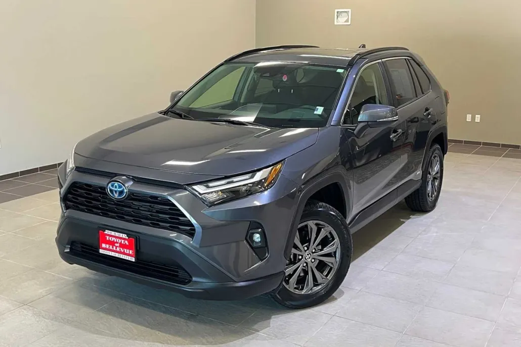 2022 Toyota RAV4 Hybrid XLE Premium photo 1