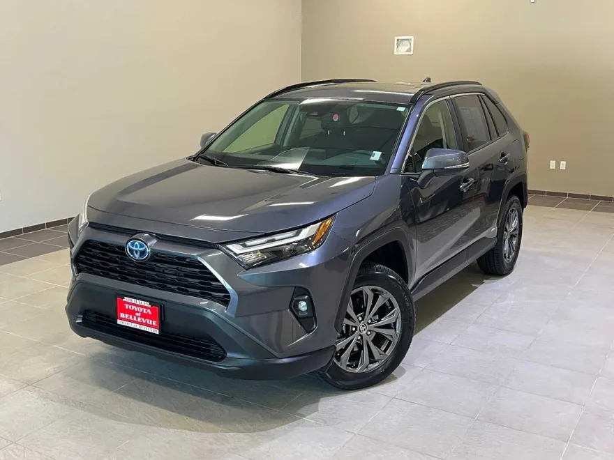 2022 Toyota RAV4 Hybrid XLE Premium photo 1