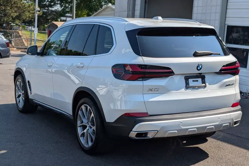 2025 Bmw X5 xDrive40i photo 1