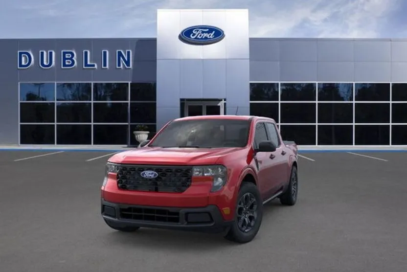 2025 Ford Maverick XLT photo 1