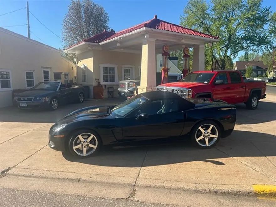 2005 Chevrolet Corvette Convertible photo 1