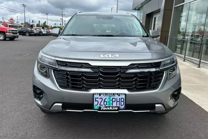 2024 Kia Seltos S photo 1