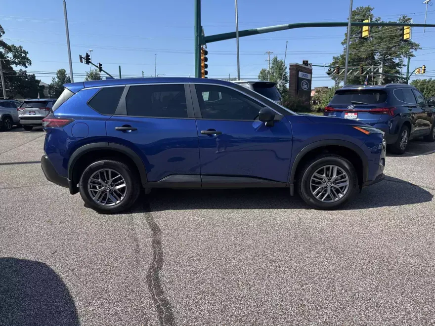 2021 Nissan Rogue S photo 1