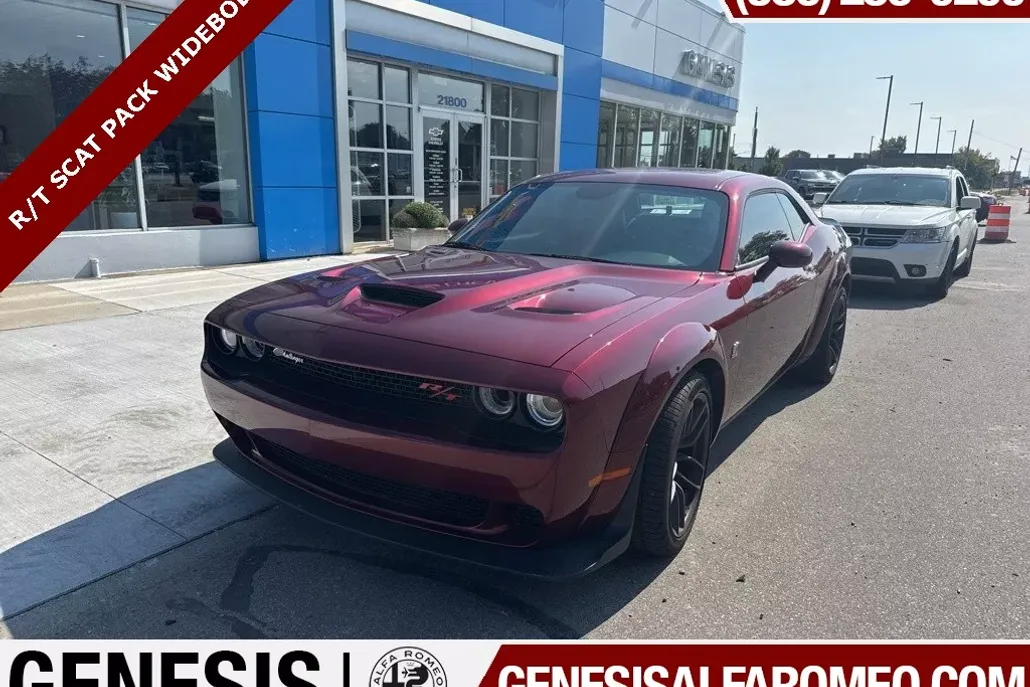 2022 Dodge Challenger R/T Scat Pack Widebody photo 1