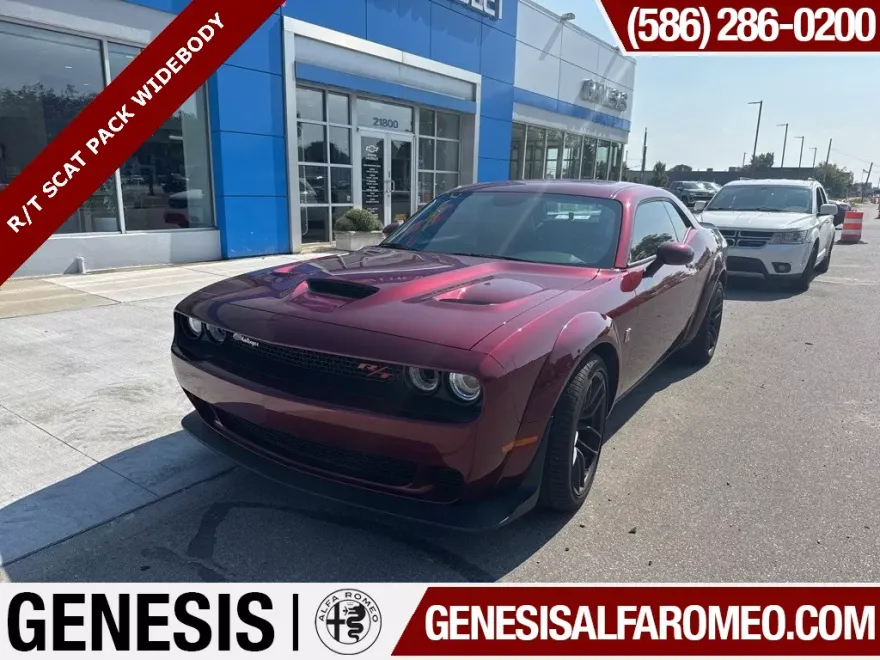 2022 Dodge Challenger R/T Scat Pack Widebody photo 1